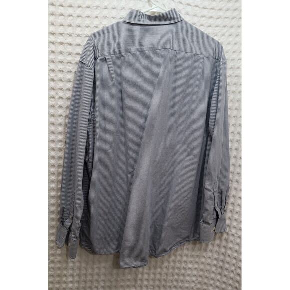 Izod men's size XL button up yellowing around collar - Picture 4 of 4